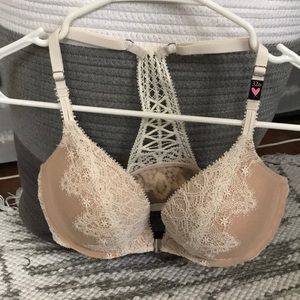 Victoria’s Secret push up lace bra 32D